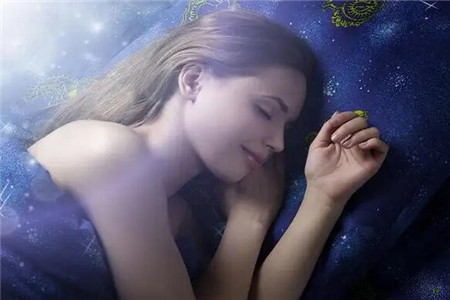 专家称睡眠不足7小时患癌概率大增，三个方法改善睡眠
